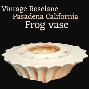 Vintage 1950's Roselane Pasadena CA unique vase with frog hole inserts.